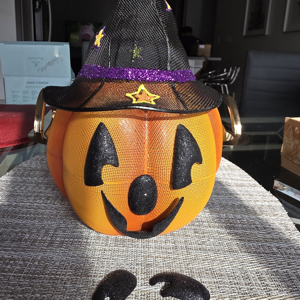 Mr. Pumpkin Head # P9774 , metal mesh Halloween Jack-O-Lantern, F/S PartyLite